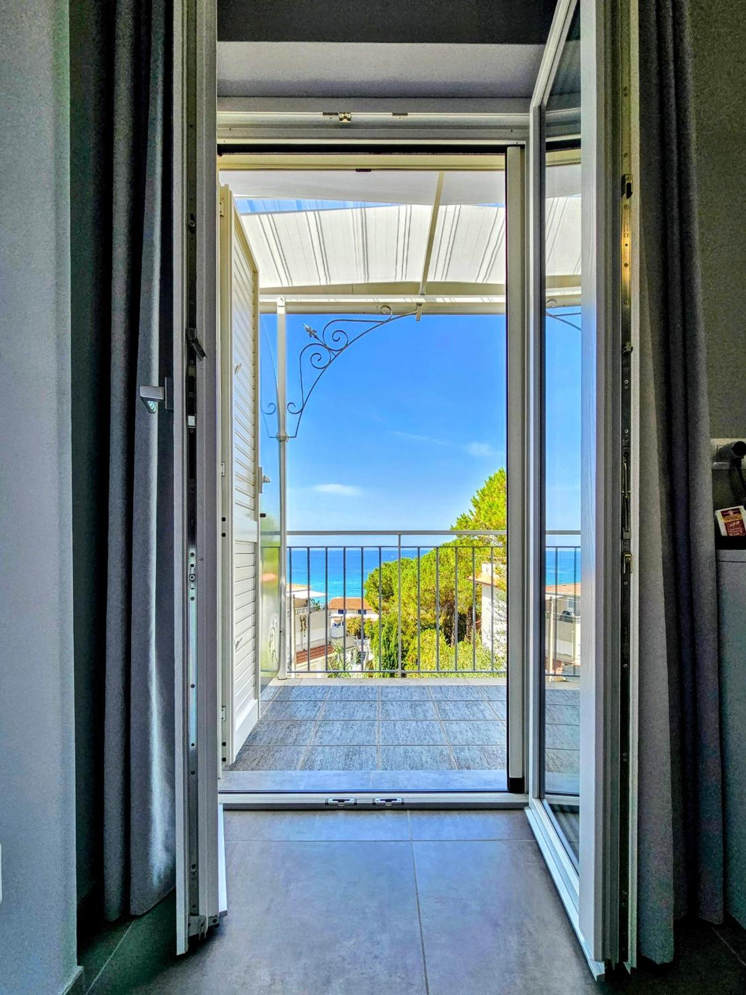 A Casa Di Alessandra - Rooms Castellabate Exterior photo