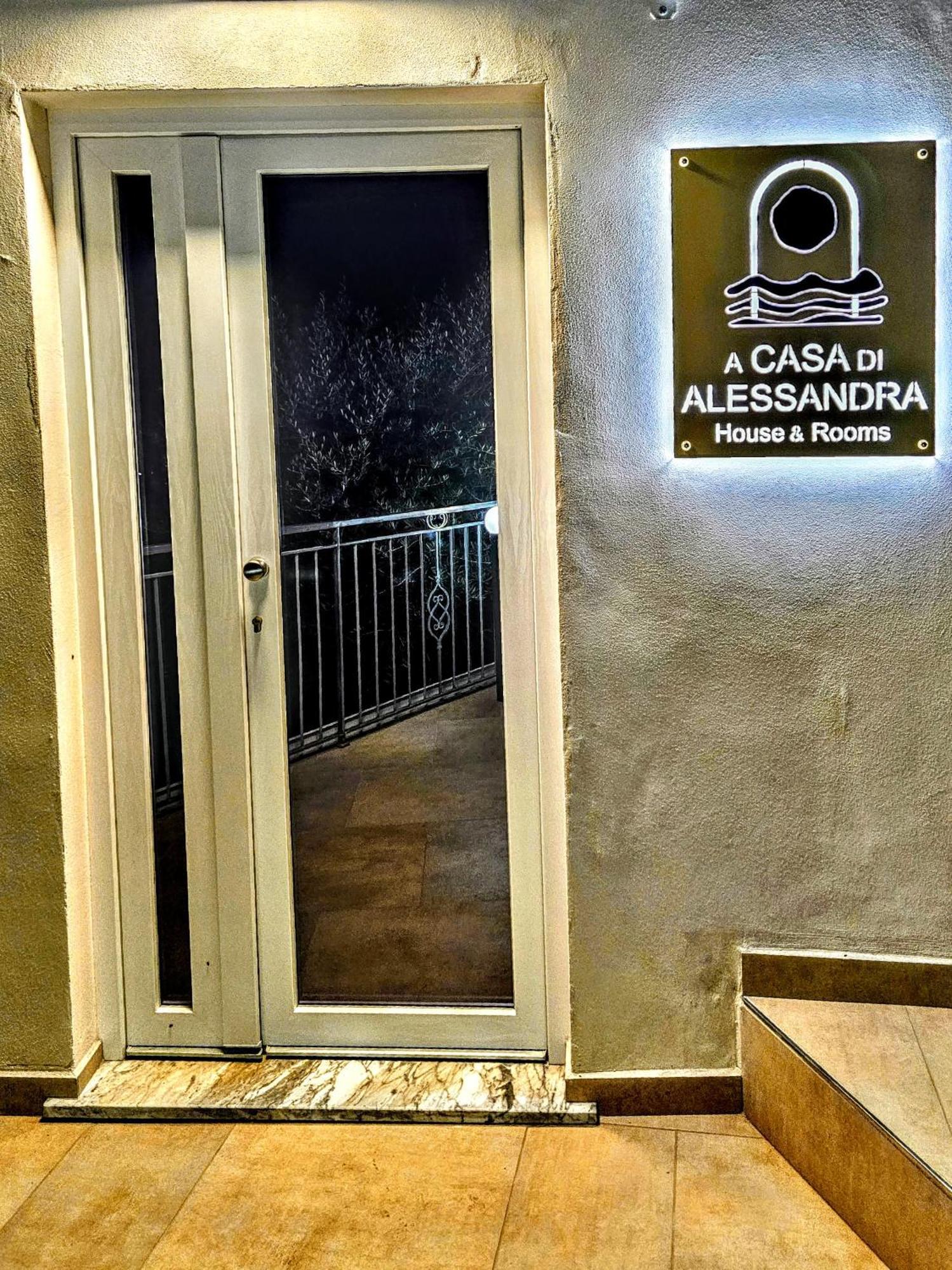 A Casa Di Alessandra - Rooms Castellabate Exterior photo